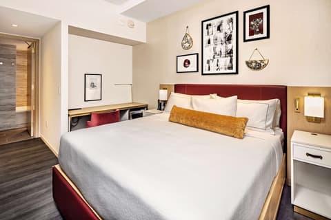 Hilton Club The Central at 5th New York, Room