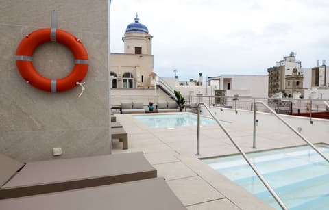 Goodnight Cádiz Apartments, Rooftop pool