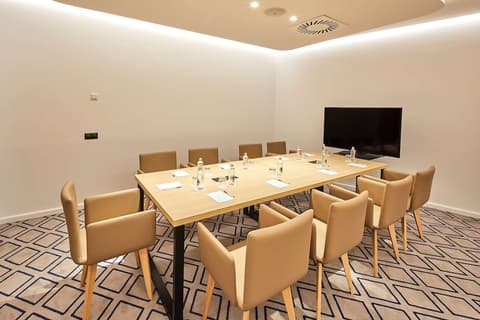 Hampton by Hilton Barcelona Fira Gran Via, Meeting facility