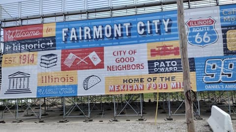 Royal Relax Inn, Exterior