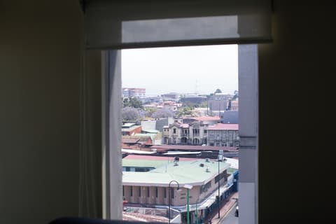 Urban Green Hotel & Suites