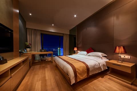 Guangzhou HeeFun Apartment - Poly World Trading Center, Room