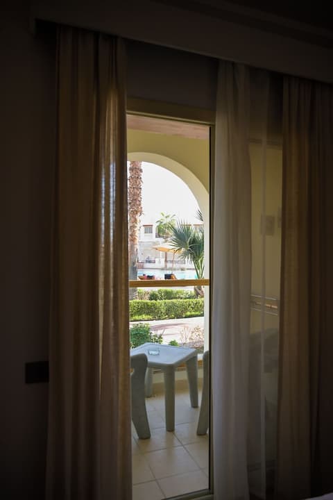 Amphoras Aqua Adults Friendly