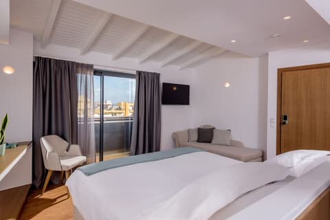 Iraklion Hotel, Room