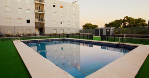 Apartamentos Vértice Sevilla Aljarafe, Exterior