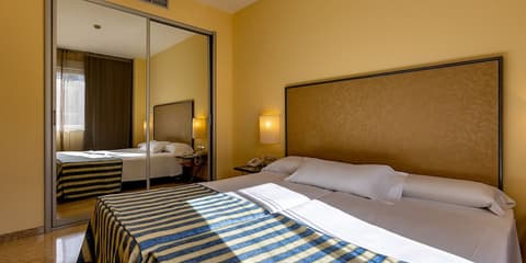 Apartamentos Vértice Sevilla Aljarafe, Room