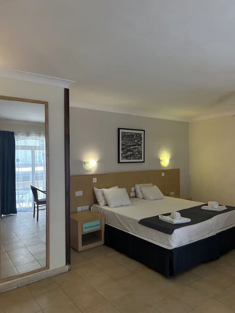 The San Anton Hotel, Room