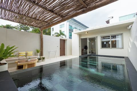 KC Beach Club & Pool Villas