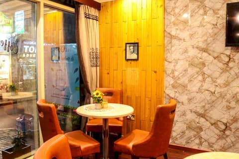 Palette Phoenix Hotel