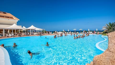 La Plage Hotel & Resort 