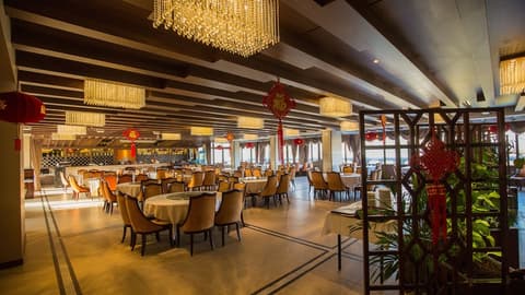 Huatian Chinagora Hotel, Restaurant