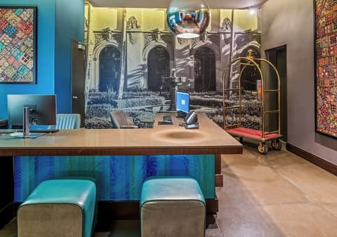 SIRTAJ - Beverly Hills