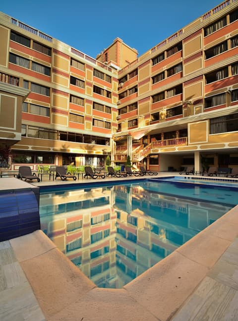 Hotel Casa Ballesteros, Outdoor pool