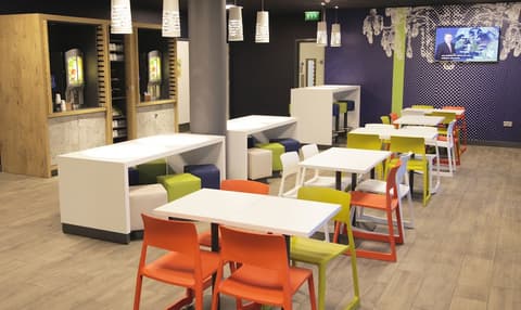 ibis budget Manchester Salford Quays, Dining