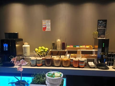 ibis Styles Liverpool Centre Dale Street, Breakfast area