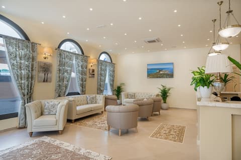 Hotel Regina Elena, Reception