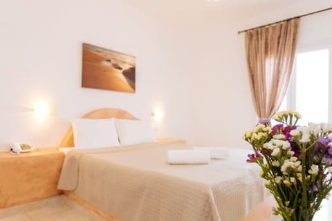 Nikos Hotel