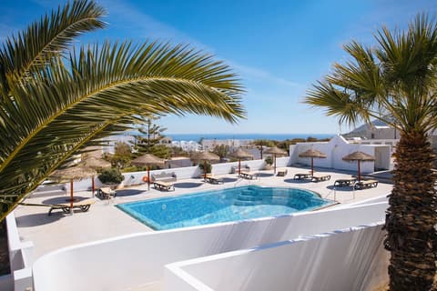 Nikos Hotel