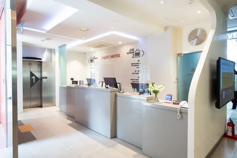 Metro Hotel