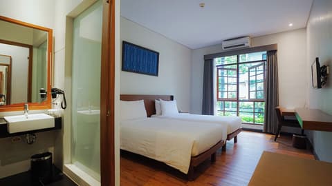 Grand Whiz Hotel Nusa Dua