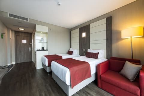 Ramada Encore by Wyndham Istanbul Bayrampasa, Room