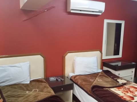 Isis Hostel 2, Room