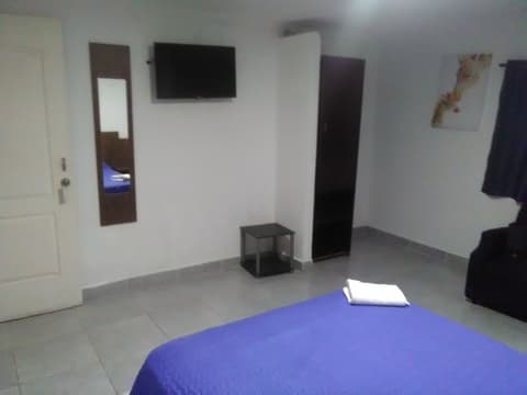 Express Inn Panama International Airport Hostel