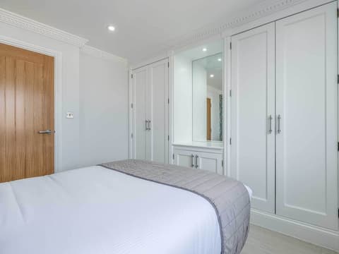 Chelsea Cloisters Serviced Apartments