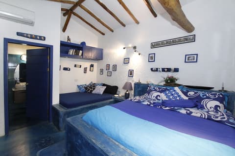 Stevie WonderLand, Room