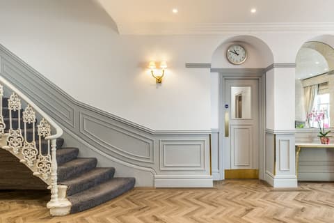 The Princes Square Hotel, Lobby