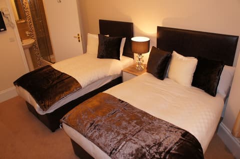 Sapphire Hotel, Room