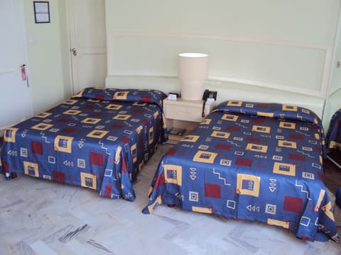 Hotel Acapulco Malibu, Room