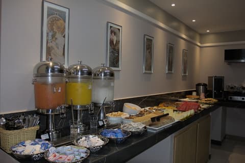 Hotel El Pilar by Bsb Inn, Breakfast area