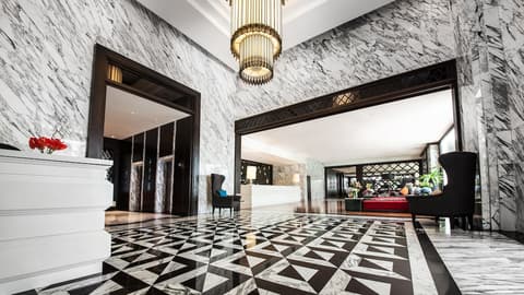 Mövenpick Hotel Sukhumvit 15 Bangkok, Interior entrance