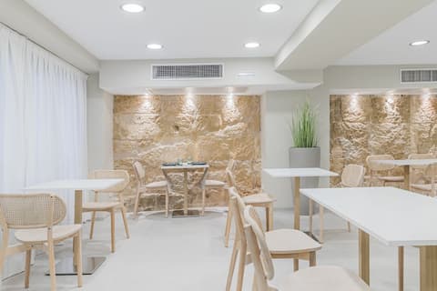 Hotel Almudaina