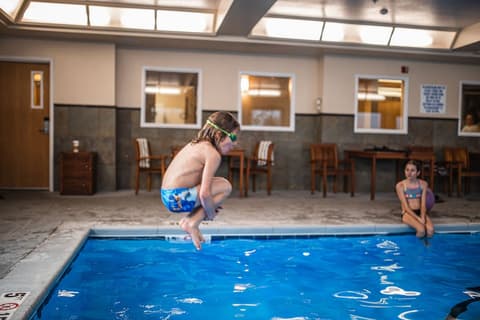 Explorer Cabins At Yellowstone, Pool