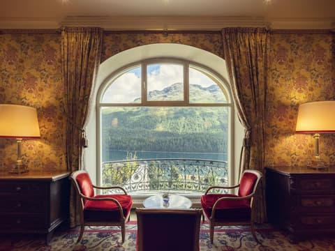 Kulm Hotel St. Moritz, Lobby lounge