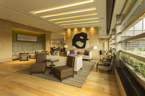 EK Hotel By Preferred Hotels Group, Lobby