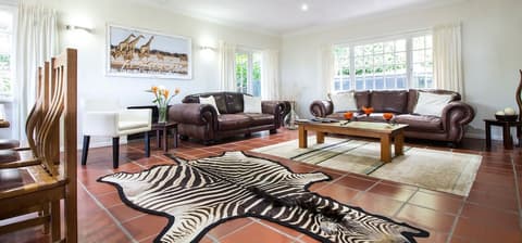 South Villa Guesthouse & Garden