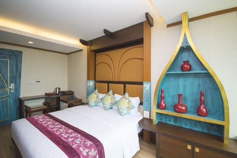 Phi Phi Nice Beach Hotel Hip