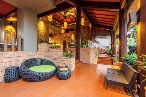 Ayrest Hotel