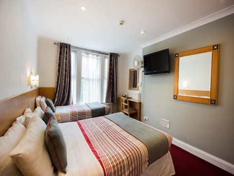 OYO London Guest House, Room