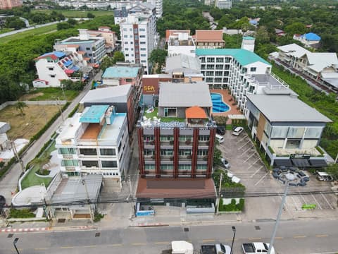 Seaside Jomtien Beach, Exterior