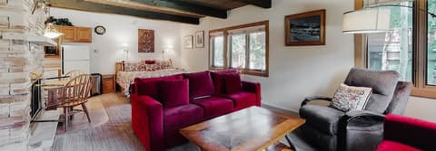 Aspenwood - CoralTree Residence Collection, Room