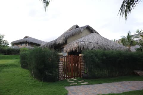 Aroma Beach Resort & Spa