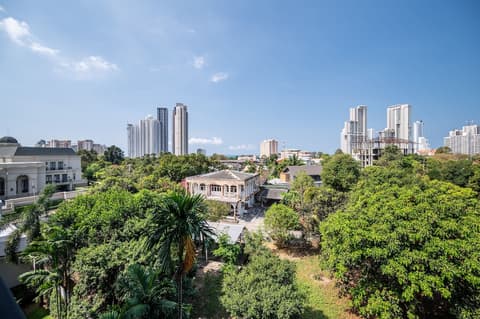 Manhattan Pattaya Hotel