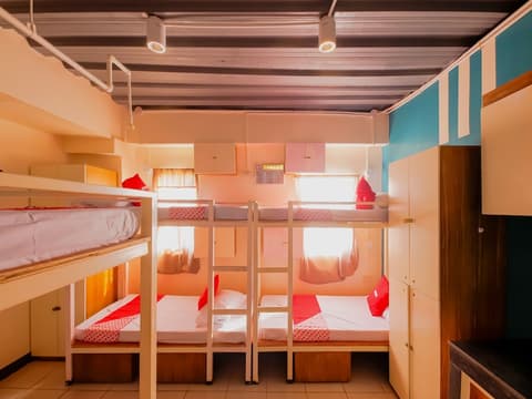 OYO 809 Crowne One Condo, Room