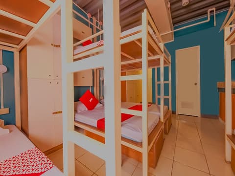 OYO 809 Crowne One Condo