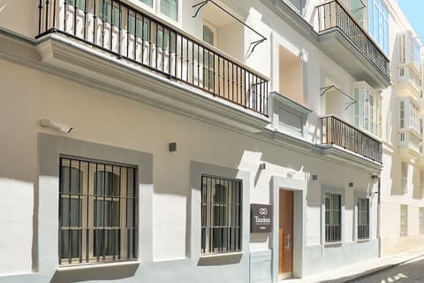 Tándem Pópulo, Exterior