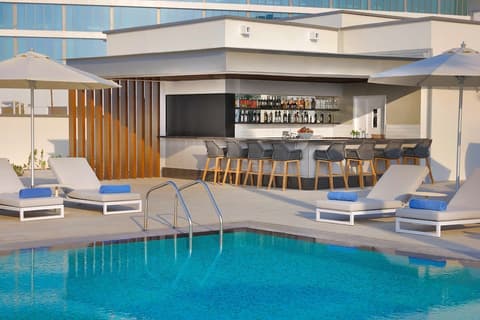 Doubletree By Hilton Abu Dhabi Yas Island Residences, Pool